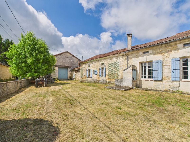 House in La Tour-Blanche-Cercles - view 1
